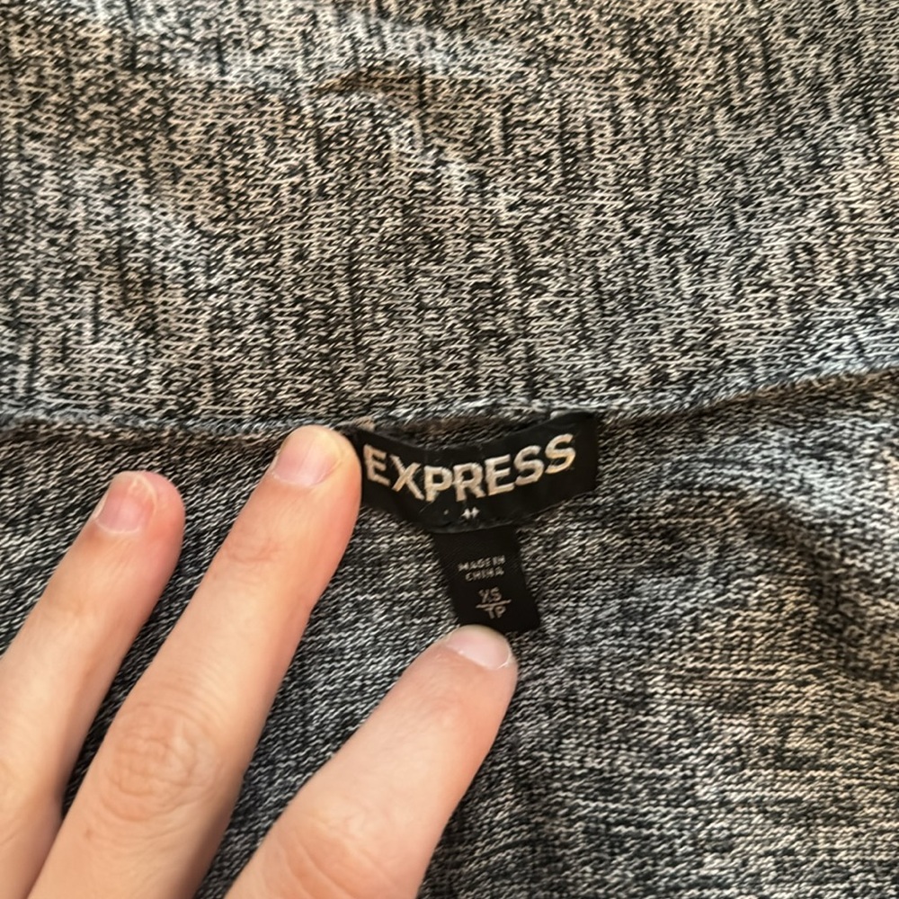 Express Lightweight Cardigan - Picture 4 of 5